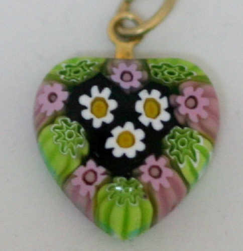 Murano Heart ( 0.50 x 0.50 in.) # 15 - Click Image to Close